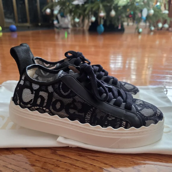 Chloe Black and White Women's Sneakers